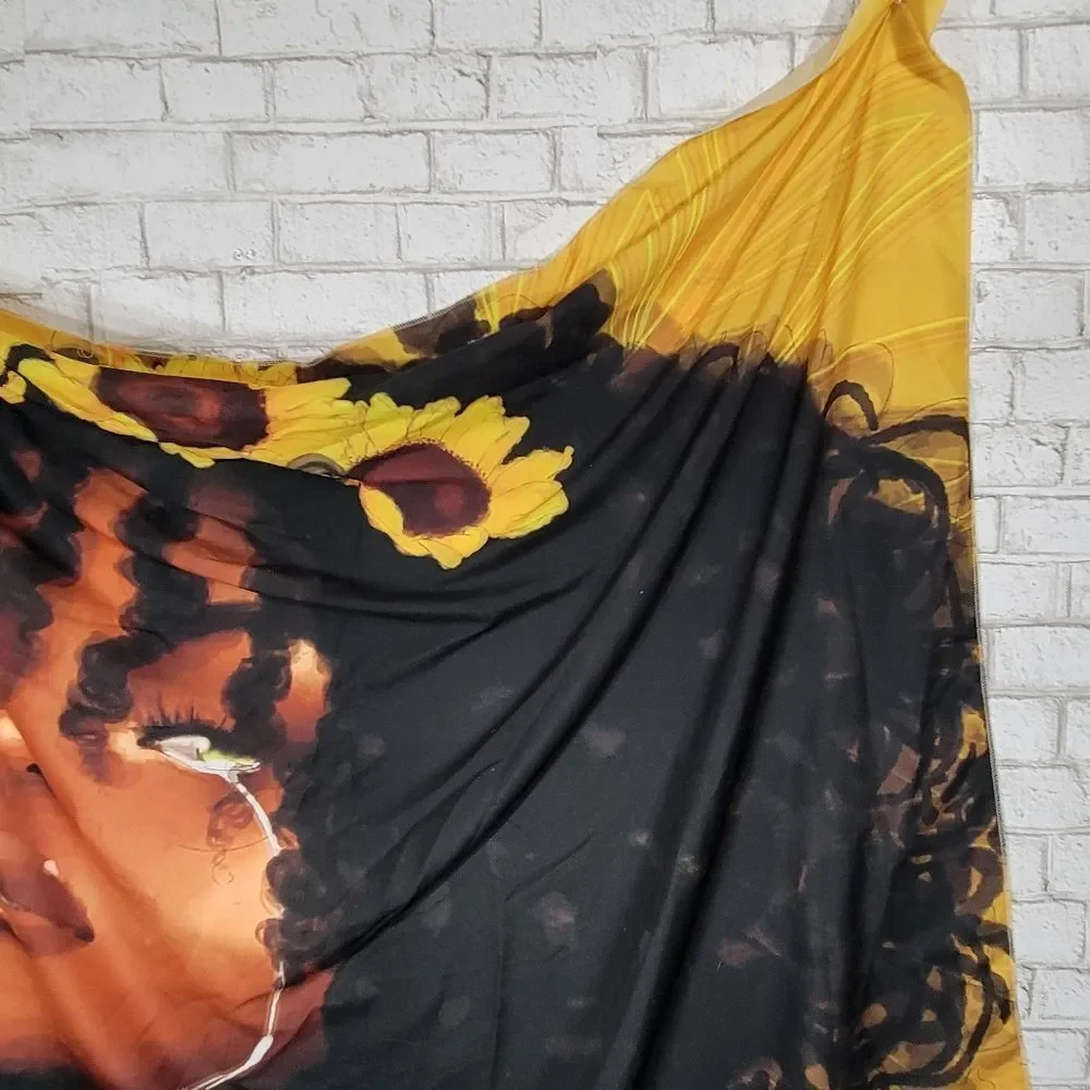 Graphic lady wall tapestry